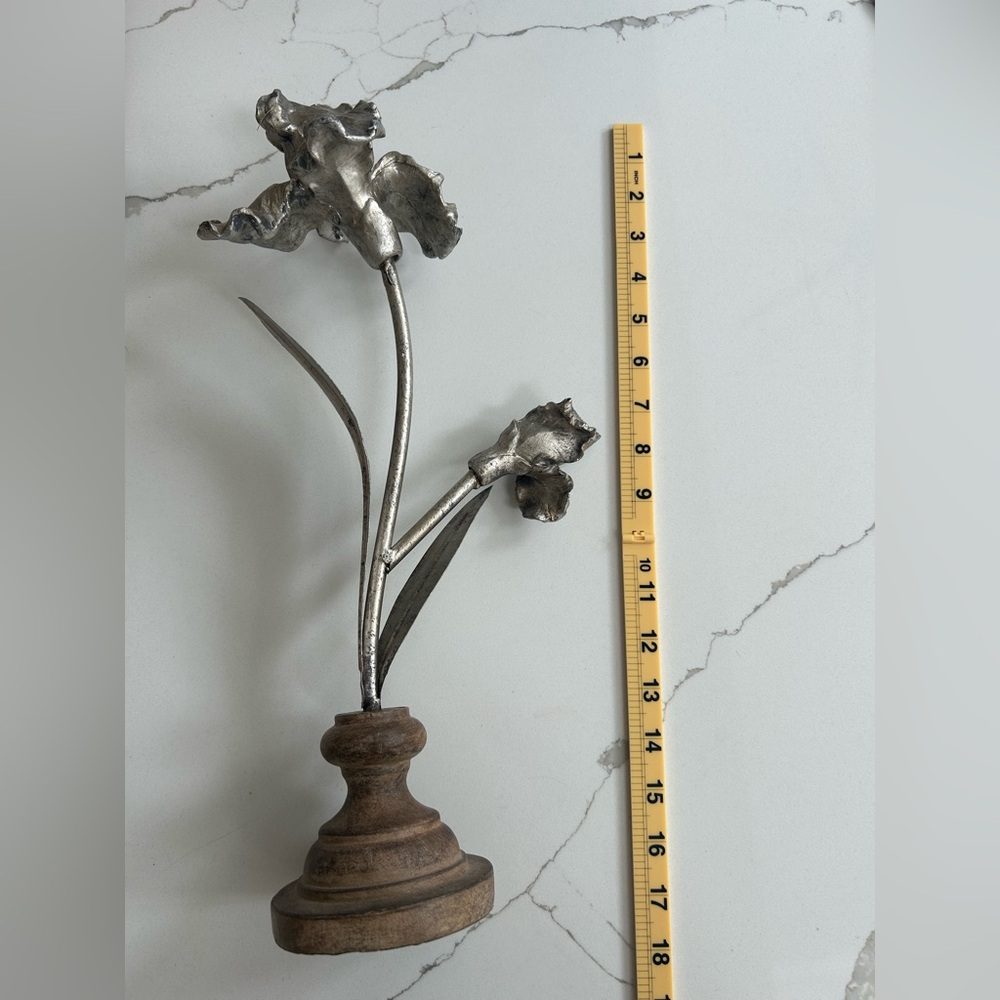 Handmade Welded Metal Flower Sculpture on Wood Base Rustic Industrial Art Decor - Picture 6 of 6